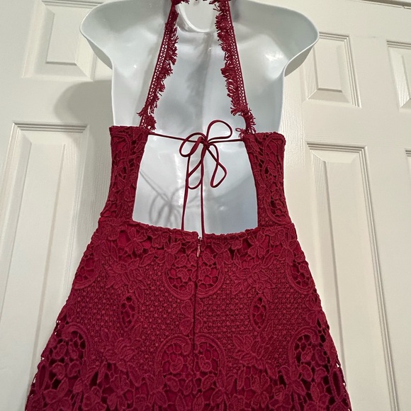 TWO SISTERS Red Elegant, High Neck Sleeveless Lace Dress ￼ - Picture 7 of 11